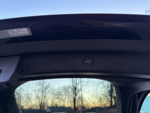 Used 2021 Tesla Model Y Long Range image 14