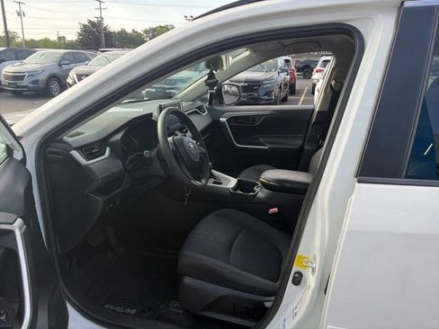 Used 2020 Toyota RAV4 LE w/ All Weather Liner Package AWD/4WD image 13