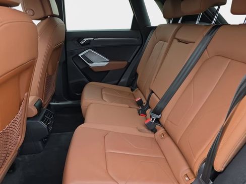 Used 2021 Audi Q3 2.0T Premium w/ Convenience Package image 17