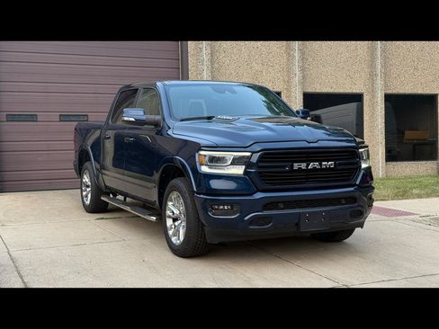 Used 2021 RAM 1500 Laramie AWD/4WD image 1
