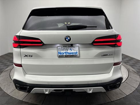 New 2026 BMW X5 xDrive40i w/ M Sport Package image 15