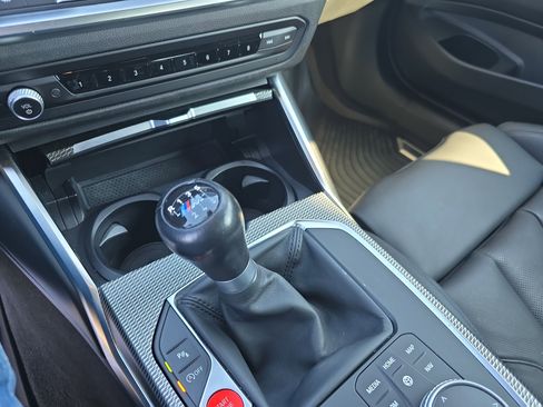 Used 2022 BMW M4 Coupe image 24