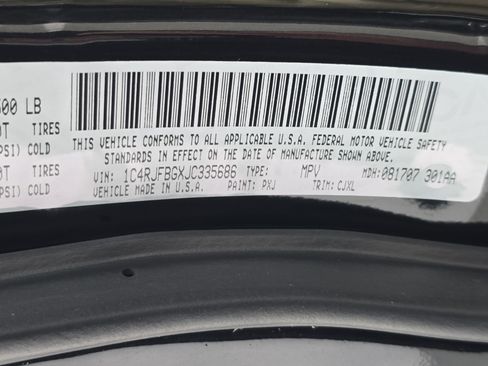 Used 2018 Jeep Grand Cherokee Limited w/ Trailer Tow Group IV image 34