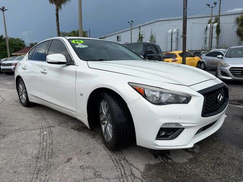 Used 2015 INFINITI Q50 w/ Moonroof Package RWD image 3
