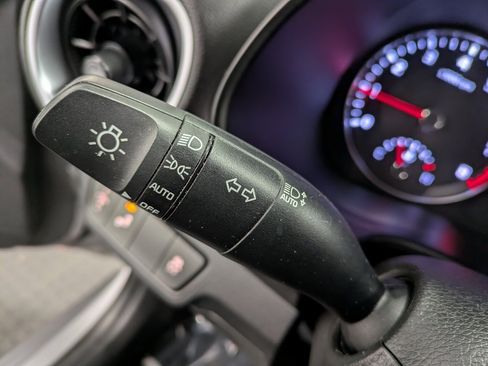 Certified 2023 Kia Forte LXS w/ LXS Technology Package image 18