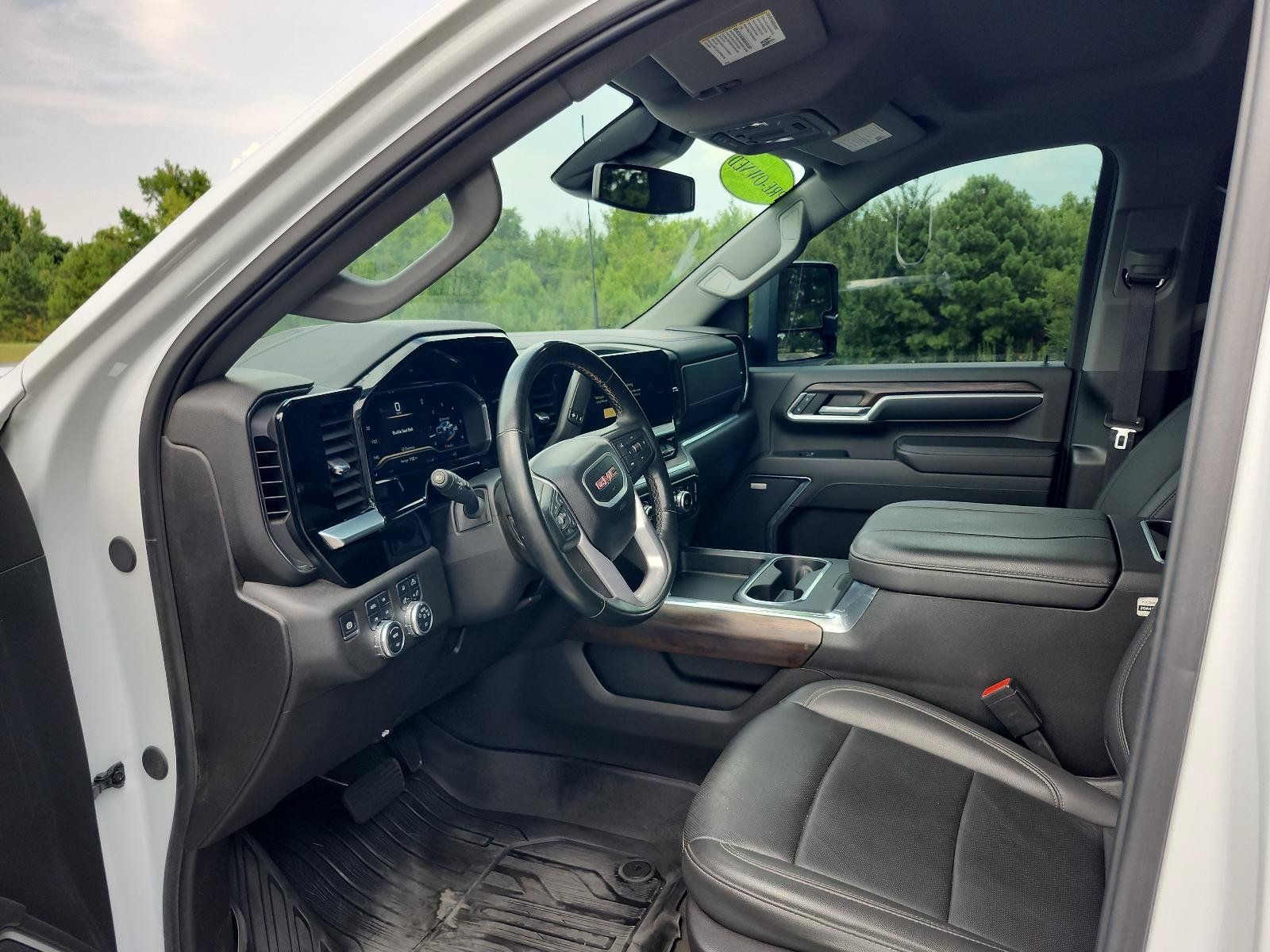 Used 2024 GMC Sierra 2500 SLT w/ SLT Premium Package AWD/4WD image 16