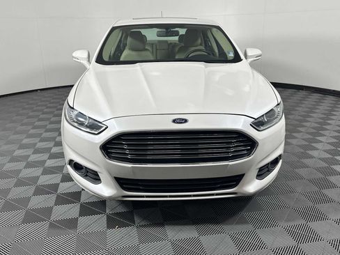 Used 2014 Ford Fusion SE w/ Equipment Group 202A FWD image 2