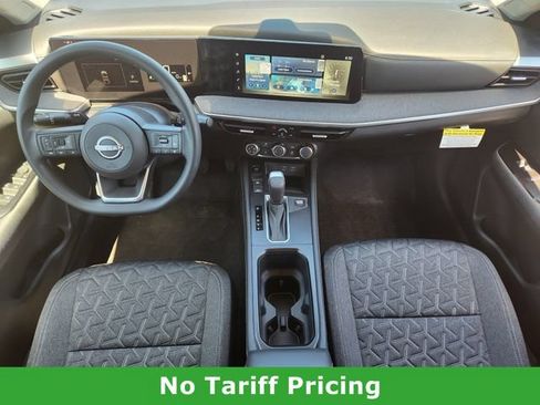Used 2025 Nissan Kicks SV w/ Interior Electronics Package AWD/4WD image 25