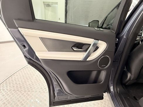 New 2025 Land Rover Discovery Sport Dynamic SE image 30