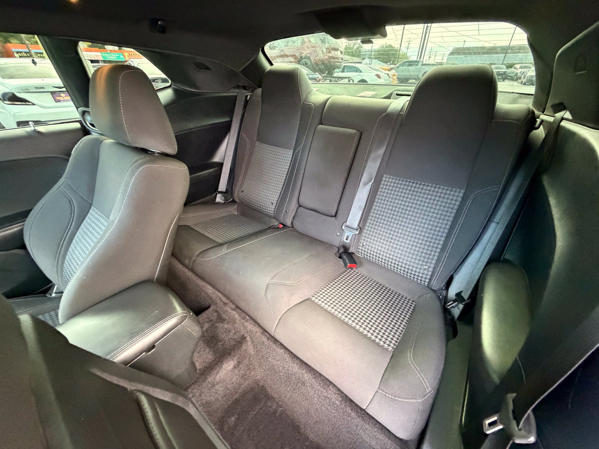 Used 2018 Dodge Challenger R/T RWD image 14