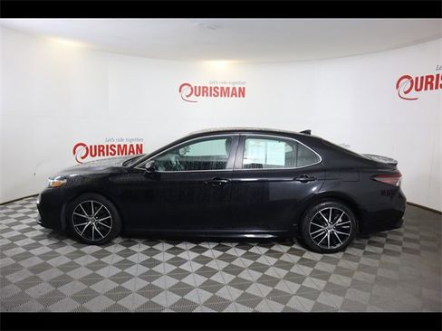 Used 2021 Toyota Camry SE image 7