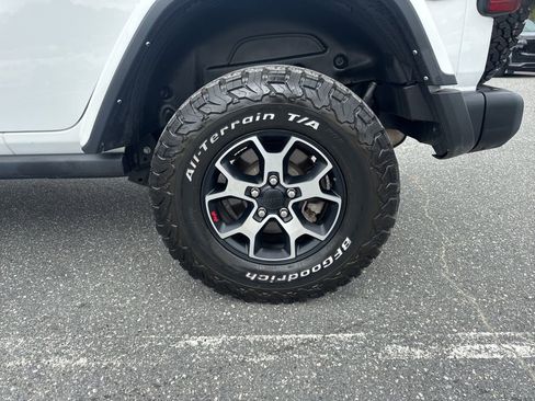 Used 2022 Jeep Wrangler Unlimited Rubicon w/ Steel Bumper Group image 32