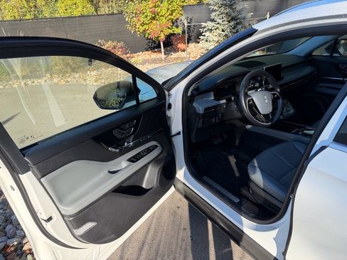 Used 2022 Lincoln Corsair Reserve w/ Elements Package image 21