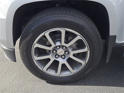 Used 2018 GMC Canyon Denali image 7