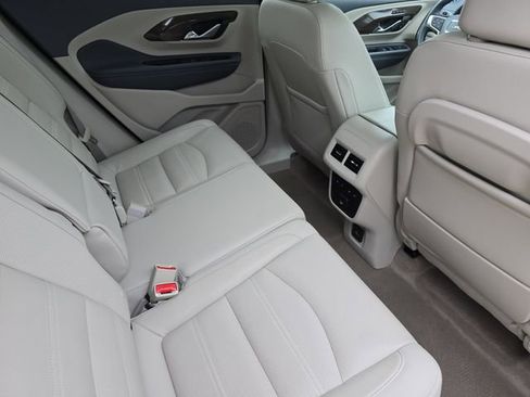 Used 2024 GMC Terrain Denali w/ Denali Premium Package AWD/4WD image 13