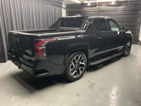 Used 2024 Chevrolet Silverado EV RST AWD/4WD image 7