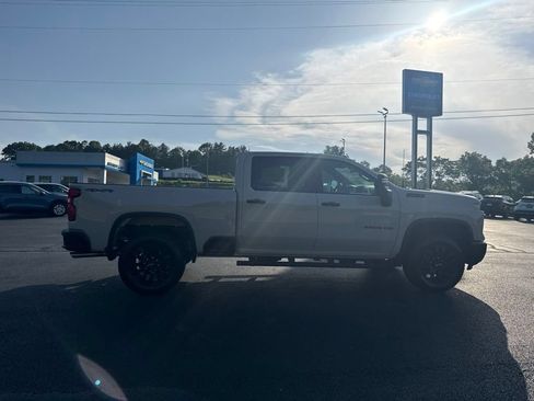 New 2026 Chevrolet Silverado 2500 Custom w/ Custom Value Package AWD/4WD image 9