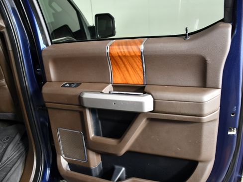 Used 2020 Ford F150 King Ranch w/ Equipment Group 601A Luxury AWD/4WD image 50