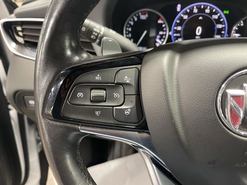 Used 2024 Buick Enclave Premium image 19