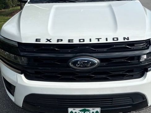 Used 2022 Ford Expedition Max Limited AWD/4WD image 13
