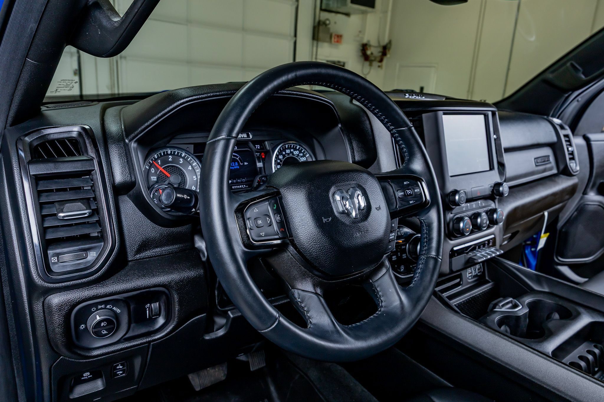 Used 2023 RAM 1500 Big Horn AWD/4WD image 17