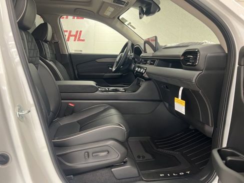 New 2026 Honda Pilot Elite image 13