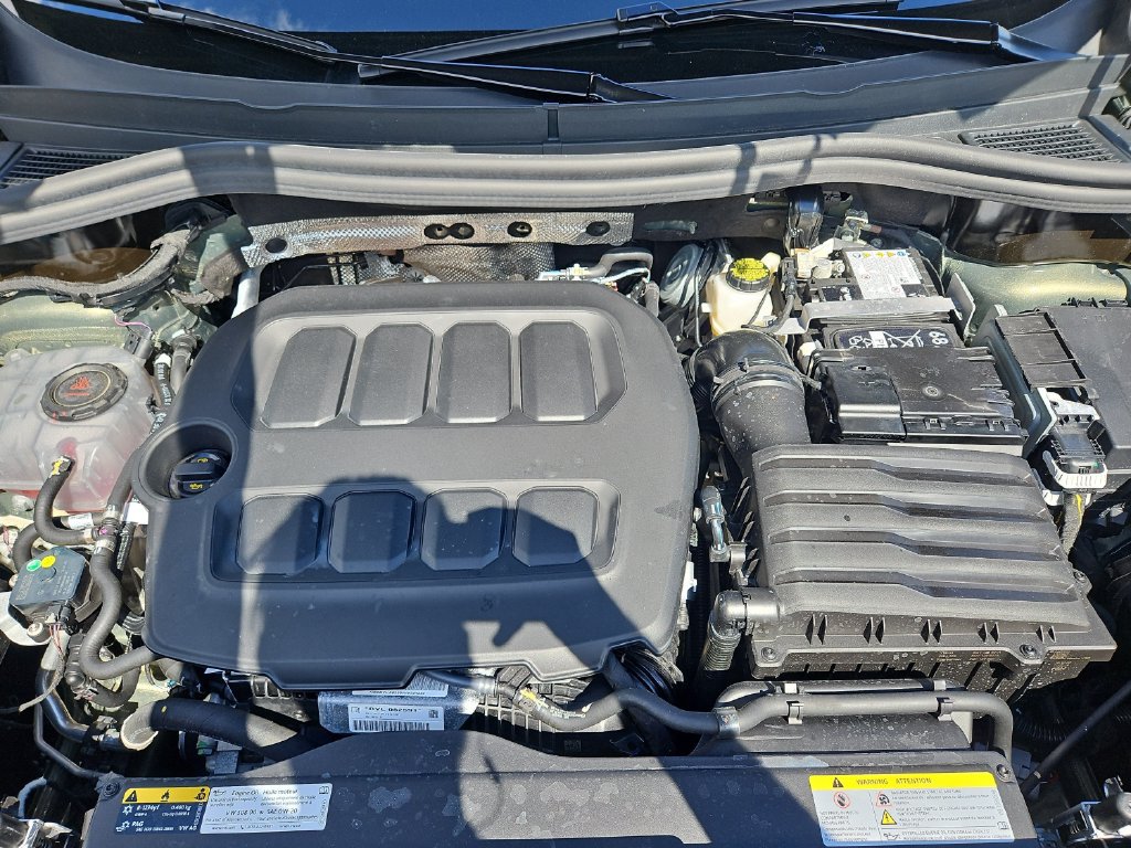 Certified 2026 Volkswagen Tiguan SE R-Line AWD/4WD image 35