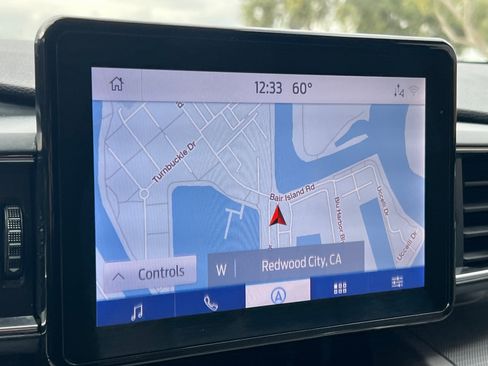 Used 2021 Ford Explorer XLT w/ Equipment Group 202A image 20