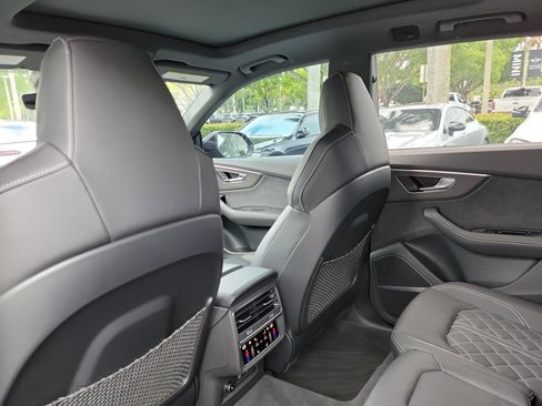Used 2024 Audi SQ8 Premium Plus AWD/4WD image 15