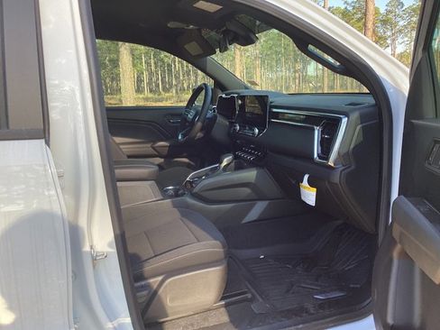 New 2025 GMC Canyon Elevation w/ Convenience Package image 16