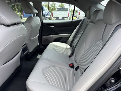 Used 2024 Toyota Camry SE w/ Convenience Package FWD image 12