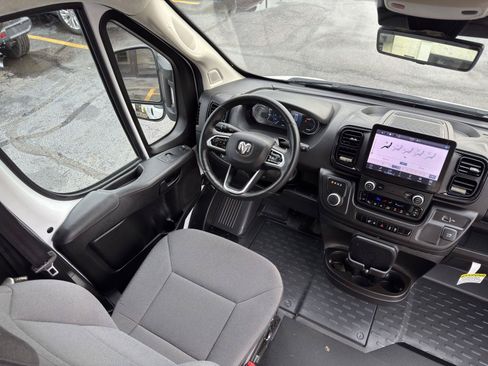 Used 2024 RAM ProMaster 3500 w/ Delivery Van Package FWD image 22