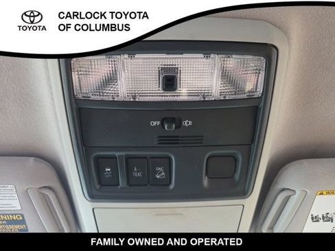 Used 2016 Toyota 4Runner SR5 AWD/4WD image 28