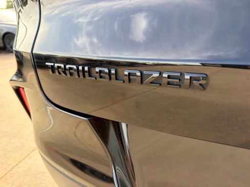 Used 2022 Chevrolet TrailBlazer RS FWD image 10