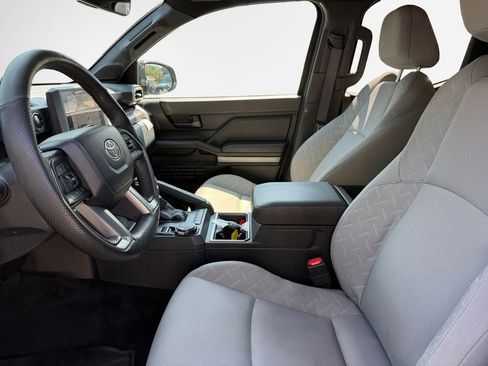 Certified 2024 Toyota Tacoma SR5 AWD/4WD image 12