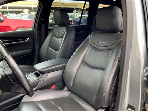 Used 2024 Cadillac XT6 Premium Luxury FWD image 12