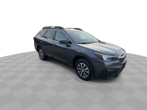 Used 2022 Subaru Outback Premium image 2