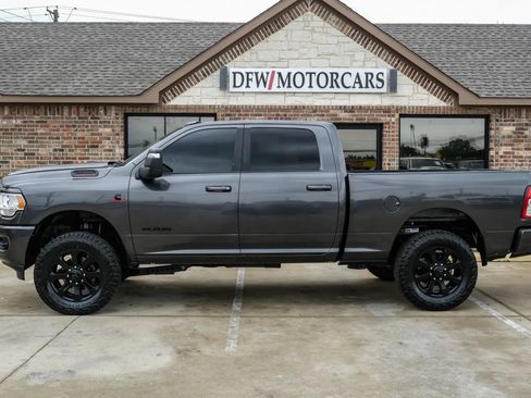 Used 2023 RAM 2500 Big Horn w/ Night Edition AWD/4WD image 7