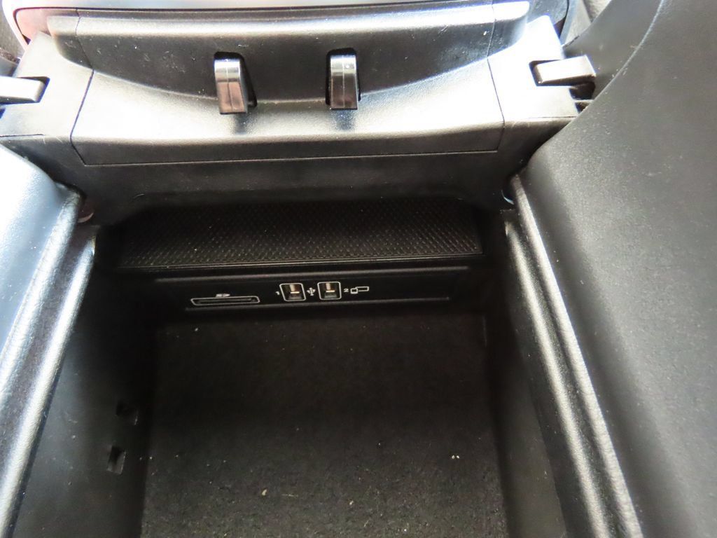Used 2019 Mercedes-Benz C 300 4MATIC Sedan w/ Premium Package image 51