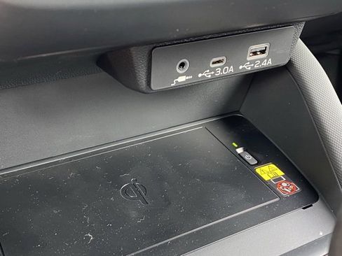 New 2025 Subaru Forester Limited w/ Popular Package image 17