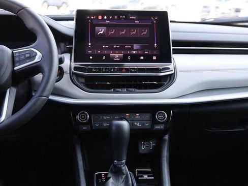 Used 2025 Jeep Compass Limited AWD/4WD image 23