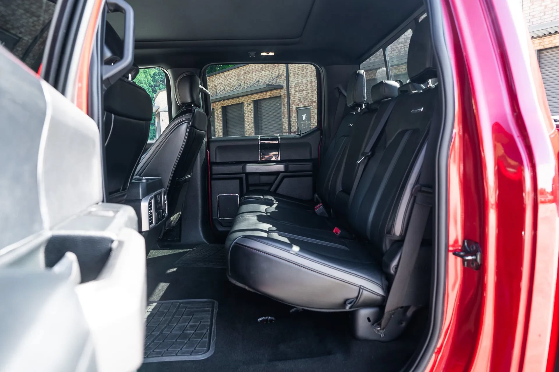 Used 2020 Ford F350 Platinum AWD/4WD image 35