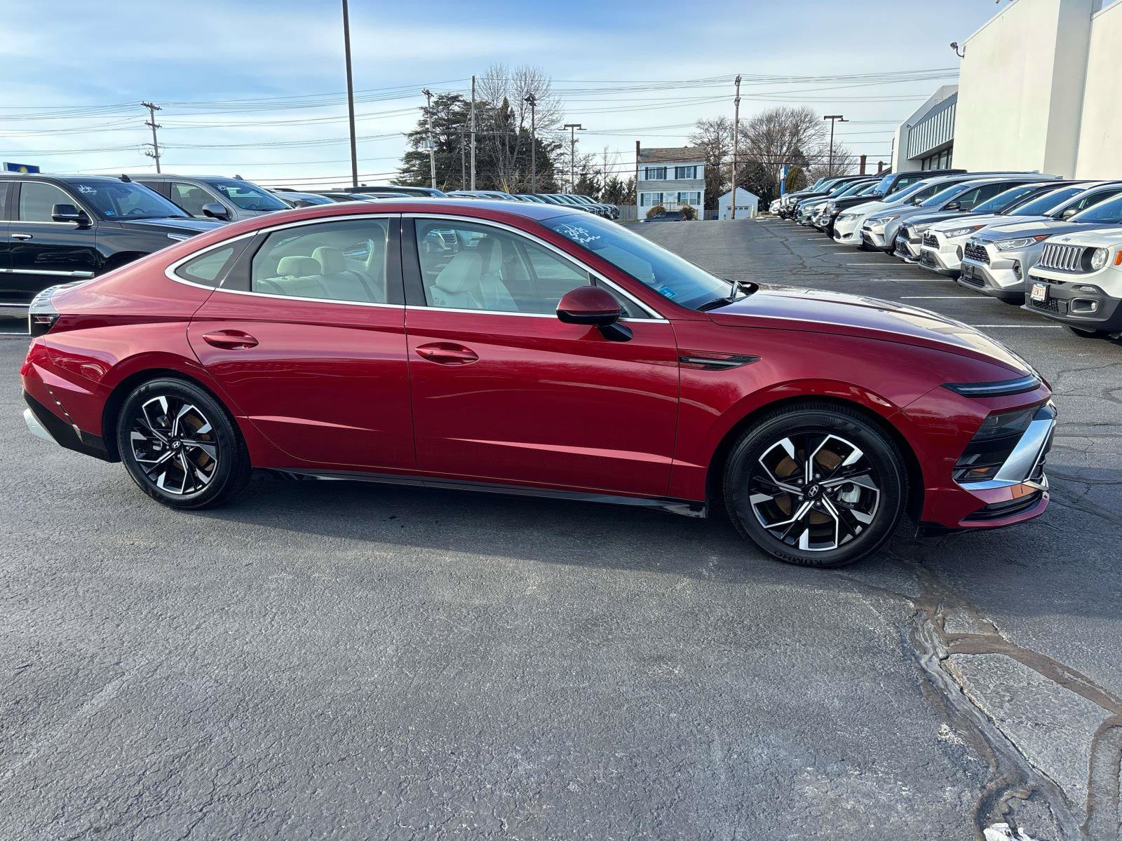 Used 2025 Hyundai Sonata SEL AWD/4WD image 6