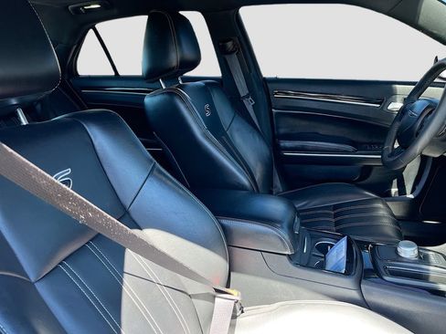 Used 2022 Chrysler 300 S RWD image 31