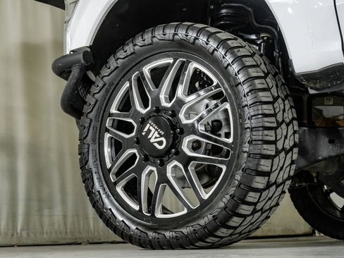 Used 2022 Ford F350 Lariat image 53