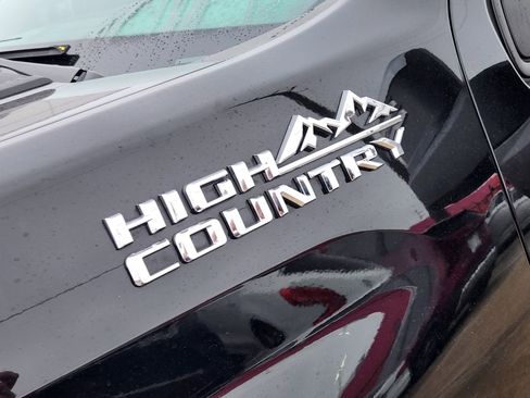 Used 2023 Chevrolet Silverado 2500 High Country image 12