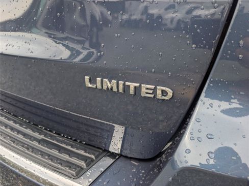 Used 2021 Jeep Grand Cherokee Limited w/ Premium Lighting Group AWD/4WD image 10