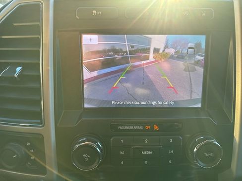 Used 2020 Ford F150 Lariat image 16