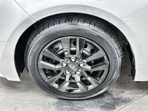 Used 2024 Toyota Corolla LE image 10