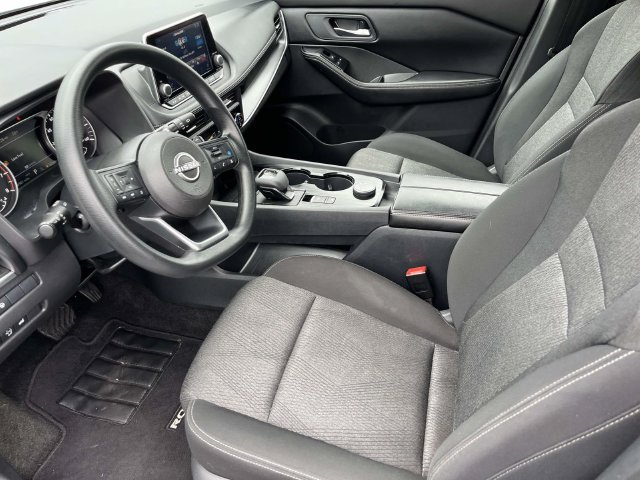 Used 2024 Nissan Rogue SV AWD/4WD image 26
